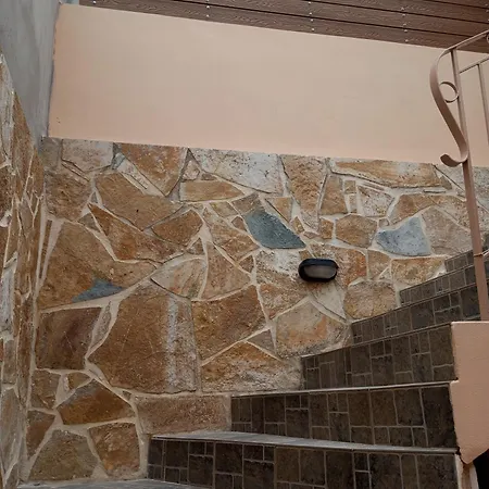 Angelos Appartement *